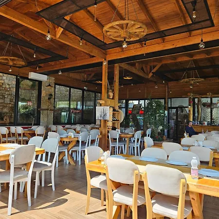 Zejtaria Agroturizm Apartment Belsh